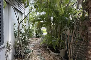 48 7th Ave, Stock Island, FL 33040 - Photo 9