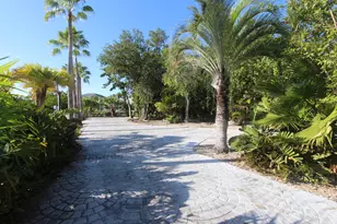 80 Ocean Front Dr, Key Largo, FL 33037 - Photo 59