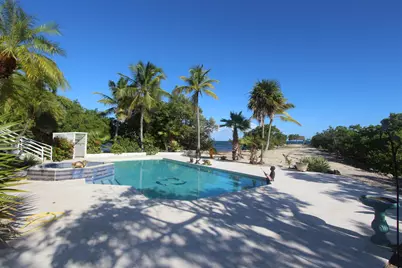 80 Ocean Front Drive, Key Largo, FL 33037 - Photo 9