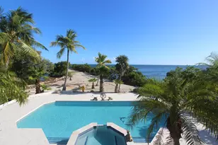 80 Ocean Front Dr, Key Largo, FL 33037 - Photo 3