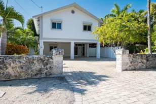 282 S Coconut Palm Blvd, Plantation Key, FL 33070 - Photo 1