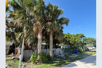 2433 Linda Avenue, Key West, FL 33040 - Photo 1