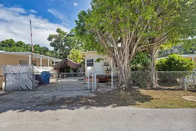72 First Court, Key Largo, FL 33037 - Photo 1