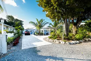 172 Pearl Ave, Plantation Key, FL 33070 - Photo 1