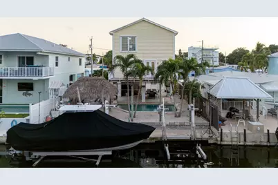 27 Avenue D, Key Largo, FL 33037 - Photo 1