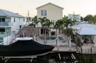 27 Avenue D, Key Largo, FL 33037 - Photo 1