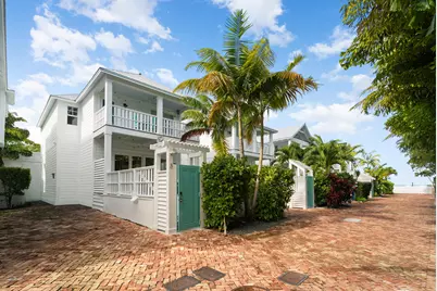 81906 Overseas Highway #3, Upper Matecumbe Key Islamorada, FL 33036 - Photo 1