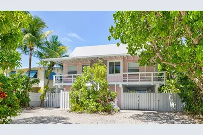 251 Pueblo Street Street, Plantation Key, FL 33070 - Photo 1