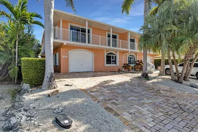 570 9th Street, Key Colony Beach, FL 33051 - Photo 1