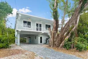 582 Boyd Dr, Key Largo, FL 33037 - Photo 1