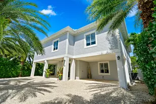 145 Venetian Dr, Lower Matecumbe, FL 33036 - Photo 1