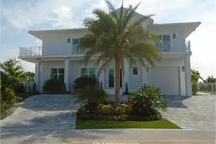 250 15th Cir, Key Colony, FL 33051 - Photo 1