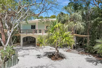 134 Artic Avenue, Key Largo, FL 33037 - Photo 1