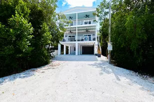 204 Coral Ave, Plantation Key, FL 33070 - Photo 1