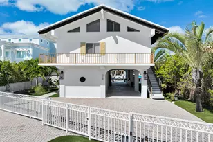 218 Aberdeen Ct, Key Largo, FL 33070 - Photo 1