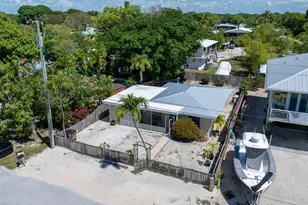 56 SE Marlin Ave, Key Largo, FL 33037 - Photo 1