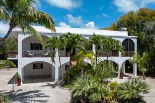 310 North Dr, Plantation Key, FL 33036 - Photo 1