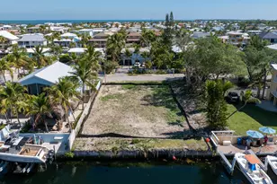 483 Bahia Ave, Key Largo, FL 33037 - Photo 1