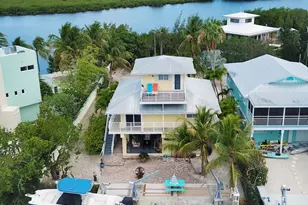 104 8th Ln, Key Largo, FL 33037 - Photo 1
