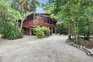 51 N Bay Harbor Dr, Key Largo, FL 33037 - Photo 1