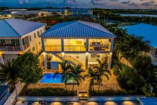 121 Lake Rd, Plantation Key, FL 33070 - Photo 1