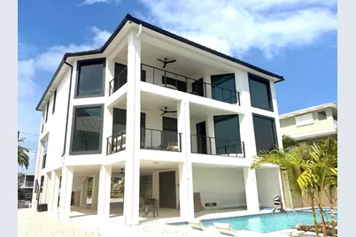 618 E Caribbean Drive, Summerland Key, FL 33042 - Photo 1