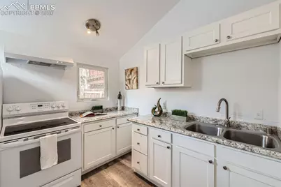 2 Narrows Road, Manitou Springs, CO 80829 - Photo 11