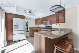 292 Cobblestone Dr, Colorado Springs, CO 80906 - Photo 9
