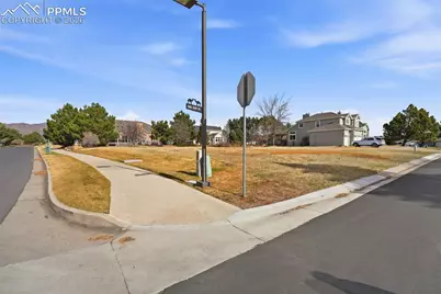 3810 Edgecliff Court, Colorado Springs, CO 80904 - Photo 29