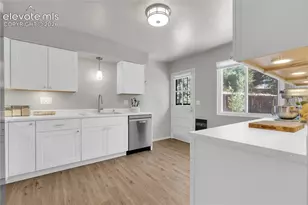 5529 Galena Dr, Colorado Springs, CO 80918 - Photo 11