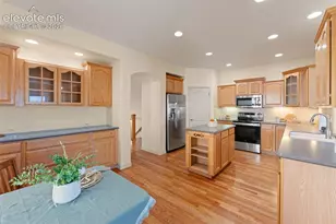 5766 Creekwood Ct, Colorado Springs, CO 80918 - Photo 9