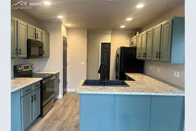 4315 Outlook Boulevard #B, Pueblo, CO 81008 - Photo 11