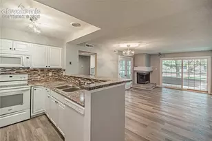 1057 Acapulco Ct, Colorado Springs, CO 80910 - Photo 5