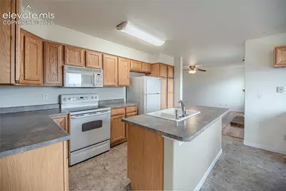 7119 Lone Eagle Lane, Colorado Springs, CO 80925 - Photo 9