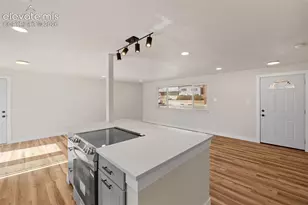 2905 Garden Hill Dr, Colorado Springs, CO 80904 - Photo 9