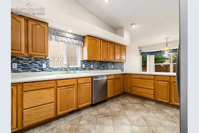 10 Brave Eagle Court, Pueblo, CO 81001 - Photo 9
