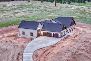 10853 Alamar Wy, Colorado Springs, CO 80908 - Photo 3