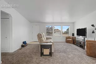 667 S Burro Dr, Pueblo, CO 81007 - Photo 5