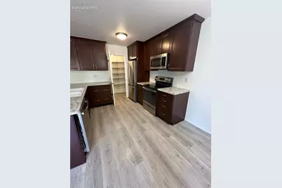 2127 Broadmoor Road Circle, Colorado Springs, CO 80906 - Photo 3