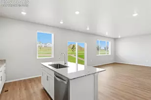 6747 Roundtail Wy, Colorado Springs, CO 80925 - Photo 11