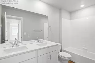6747 Roundtail Wy, Colorado Springs, CO 80925 - Photo 23
