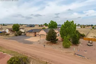 553 S Saunders Dr, Pueblo West, CO 81007 - Photo 3