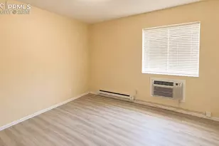 1701 Oakshire Ln, Pueblo, CO 81001 - Photo 3