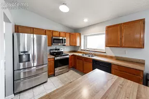 604 Fountain Mesa Rd, Fountain, CO 80817 - Photo 11