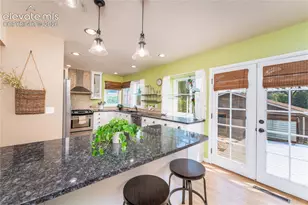 1031 Valley Rd, Colorado Springs, CO 80904 - Photo 9