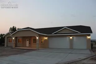 1626 W Alvarado Dr, Pueblo, CO 81007 - Photo 1