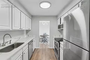 411 Lakewood Circle, Colorado Springs, CO 80910 - Photo 15