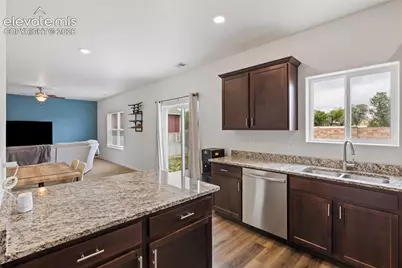 6206 Meadowbank Lane, Colorado Springs, CO 80925 - Photo 9