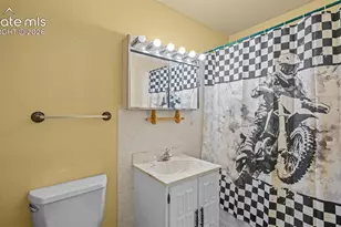 1819 Yakima Ln, Pueblo, CO 81001 - Photo 13