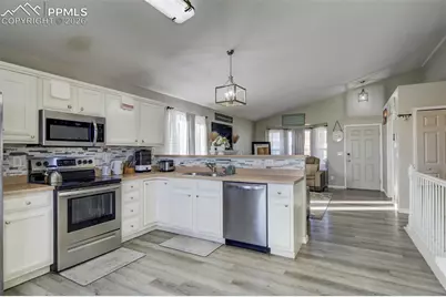 7428 Coral Ridge Drive, Colorado Springs, CO 80925 - Photo 5